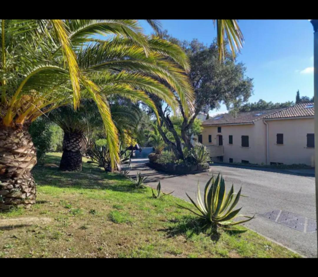 Location Dans Residence Calme, Proche Mer Cavalaire-sur-Mer Exterior photo